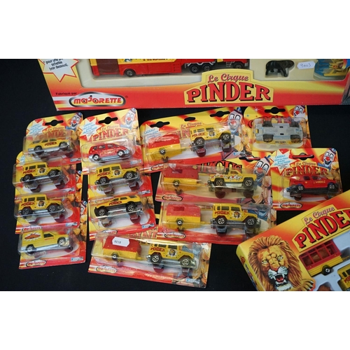 1187 - 16 Boxed & carded Majorette Le Circus Pinder diecast models & sets to include 17 piece set, all vg