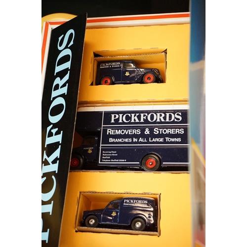 1211 - Around 27 boxed diecast models to include Vanguards, Maisto, Burago, Quartzo, Brumm, Corgi etc (vg)