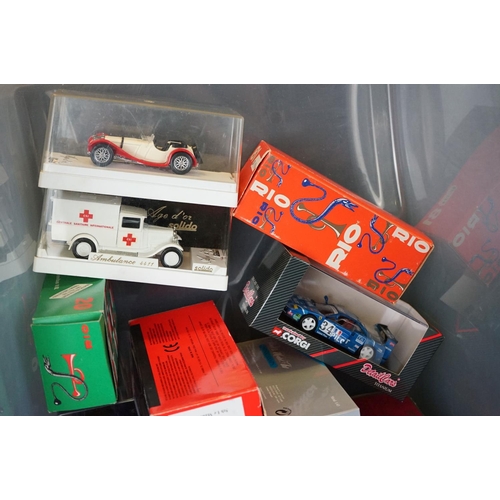 1212 - 34 Boxed / cased continental diecast models to include 12 x Top Model (Italy), 6 x Minichamps, 2 x R... 