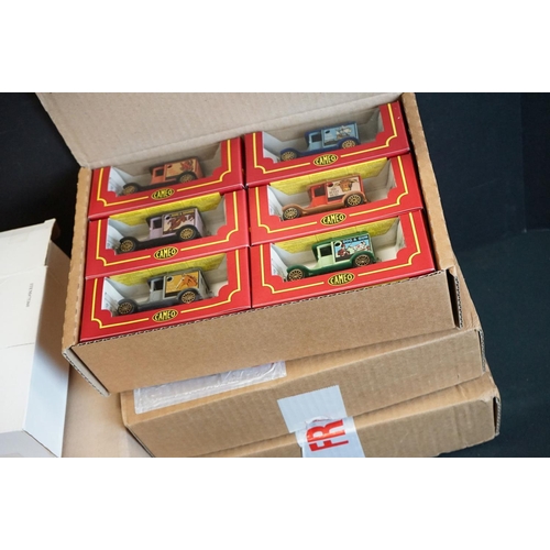 1217 - Collection of boxed diecast models to include 18 x Corgi Cameo, 3 x 1/18 Maisto, Superior Lincoln Li... 