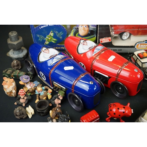 1227 - Quantity of boxed & unboxed diecast models plus other collectables to include 4 x Matchbox, boxed Am... 