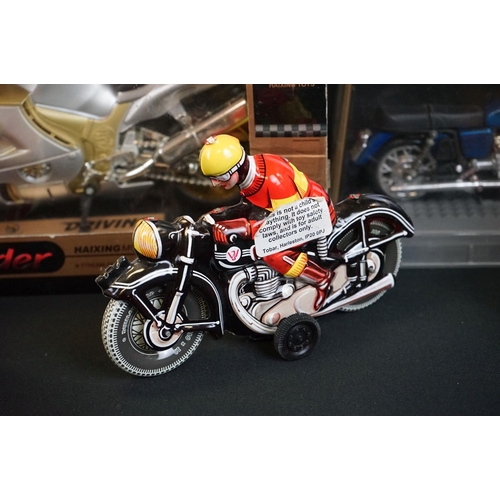 1230 - 14 Boxed / cased motorcycle models to include Britains Speedway 9684 (dented window), 6 x Zylmex Sup... 