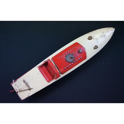 256 - Boxed Hornby Speed Boat, clockwork tin plate, in red & white with key, showing wear & rusting, tatty... 