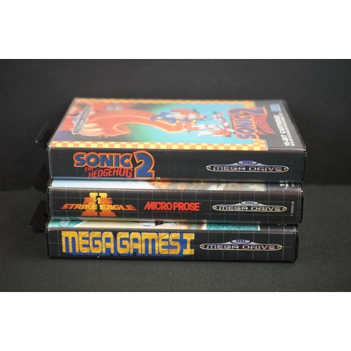 265 - Retro Gaming - Sega Mega Drive II console with 2 x controllers and 3 x boxed games to include Sonic ... 