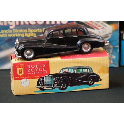 277 - 12 Boxed plastic and metal models to include Minister Deluxe in black, Friction Drive Rolls Royce Si... 