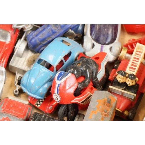 1270 - Collection of play worn mid 20th C onwards diecast, metal, plate and plastic models to include Relia... 