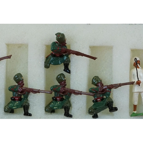 1370 - Boxed Good Soldiers HAC Pikeman metal figure set plus 13 other metal figures featuring Britains cont... 