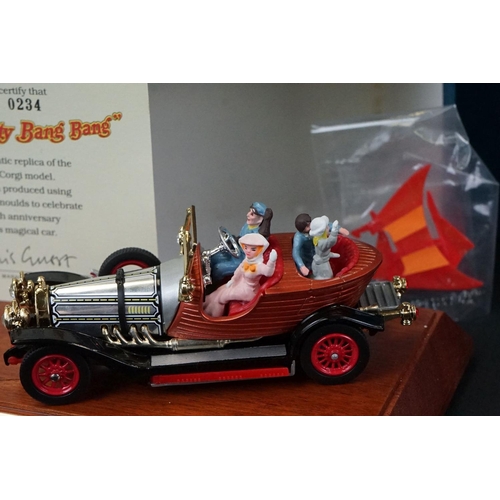 1279 - Boxed Corgi Originals H0234 Chitty Chitty Bang Bang 1967-1992 25th Anniversary diecast model with st... 