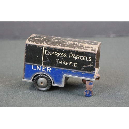 1282 - Eight Dinky mid 20th C onwards diecast models to include a boxed Dinky Dublo 068 Royal Mail Van (mod... 