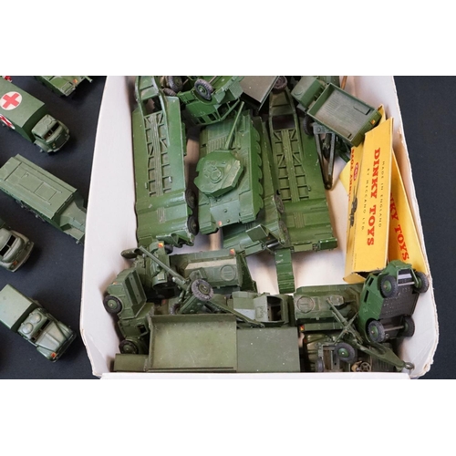 1285 - Around 34 military diecast models mainly featuring Dinky examples to include 3 x Tank Transporters, ... 