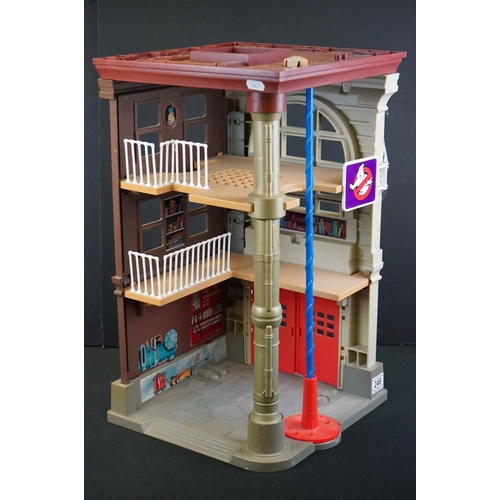 246 - The Real Ghostbusters - Original Kenner Fire Station, with pole and sign with some play wear