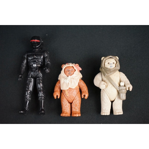 404 - Star Wars - Nine original The Last 17 figures to include Imperial Gunner, Amanaman, A Wing Pilot, Lu... 