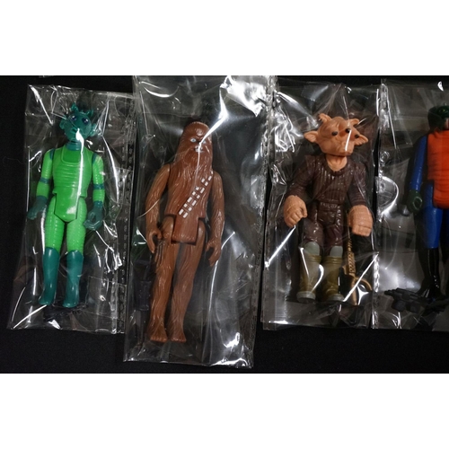 405 - Star Wars - 30 Original figures with appropriate weapons and accessories to include Power Droid, WR5... 