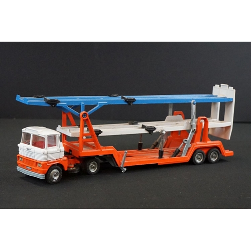 1250 - Two boxed Corgi Major diecast models to include 1146 Carrimore Tri-Deck MK.V Car Transporter and Gif... 