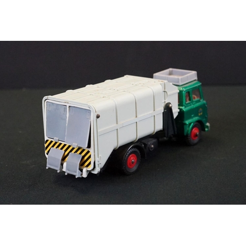 1252 - Two boxed Dinky diecast models to include 978 Refuse Wagon with 2 x dustbins (box gd) and 451 Johnst... 