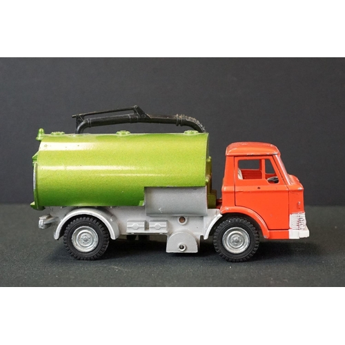 1252 - Two boxed Dinky diecast models to include 978 Refuse Wagon with 2 x dustbins (box gd) and 451 Johnst... 