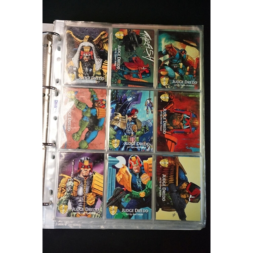 252 - Quantity of tv related collectors cards to include Judge Dredd, Batman, Ben 10, Dick Tracy, Dinosaur... 