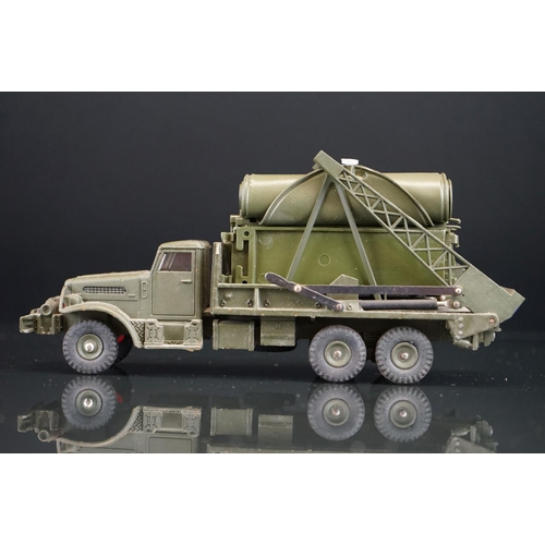 1002 - Boxed Dinky Supertoys 884 Camion Militaire Brockway avec Pont de Bateaux diecast model, with bridge ... 