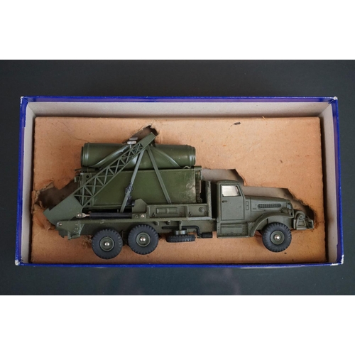 1002 - Boxed Dinky Supertoys 884 Camion Militaire Brockway avec Pont de Bateaux diecast model, with bridge ... 