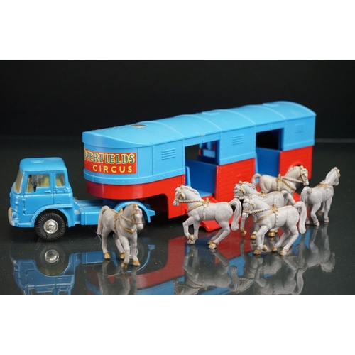 1003 - Two boxed Corgi Chipperfield Circus diecast models to include 1121 Crane Truck (box with split to on... 