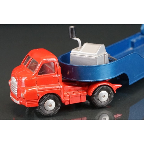 1004 - Boxed Corgi Major 1100 Carrimore Low Loader diecast model with red cab and blue trailer, diecast vg ... 