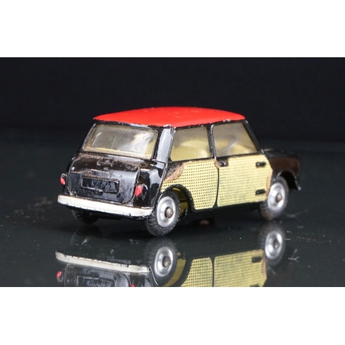 1023 - Two boxed Corgi diecast models to include 249 Mini Cooper Deluxe Wickerwork (diecast vg, some decal ... 