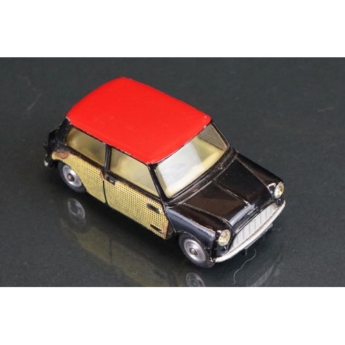 1023 - Two boxed Corgi diecast models to include 249 Mini Cooper Deluxe Wickerwork (diecast vg, some decal ... 