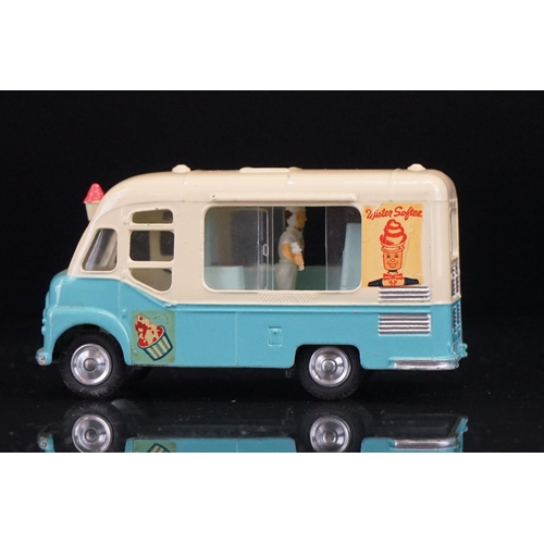 1027 - Boxed Corgi 428 Smith' Mister Softee Ice Cream Van diecast model, diecast & decals vg with minimal w... 