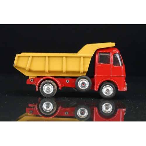 1032 - Two boxed Corgi diecast models to include 465 Commer Pick Up Truck in yellow & red (some paint chips... 