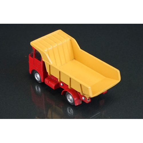 1032 - Two boxed Corgi diecast models to include 465 Commer Pick Up Truck in yellow & red (some paint chips... 