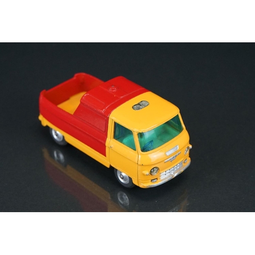 1032 - Two boxed Corgi diecast models to include 465 Commer Pick Up Truck in yellow & red (some paint chips... 