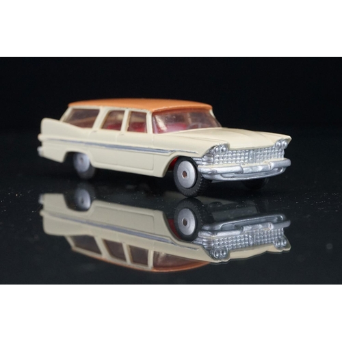 1035 - Three boxed Corgi diecast models to include 253 Mercedes Benz 220 SE Coupe in metallic maroon, 218 A... 