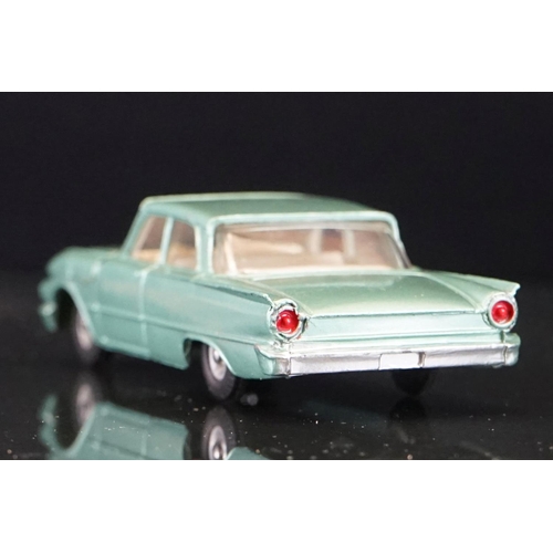 1041 - Boxed Dinky 148 Ford Fairlane diecast model in metallic green with off white interior, vg with fair-... 