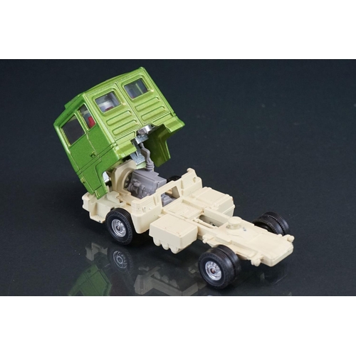 1064 - Two boxed Corgi diecast models to include Major 1144 Wrecker Truck and 1159 Car Transporter in metal... 