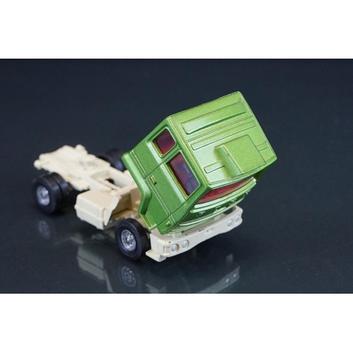 1064 - Two boxed Corgi diecast models to include Major 1144 Wrecker Truck and 1159 Car Transporter in metal... 