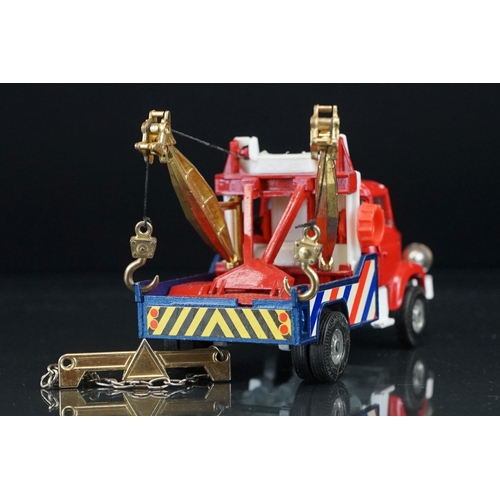 1064 - Two boxed Corgi diecast models to include Major 1144 Wrecker Truck and 1159 Car Transporter in metal... 