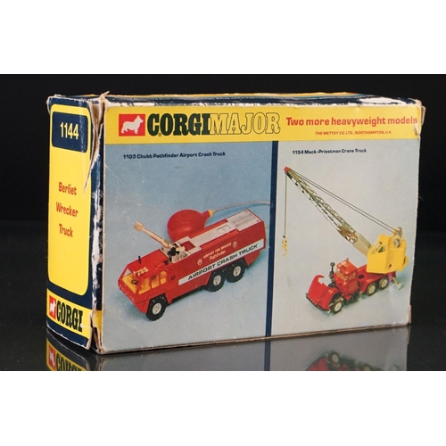 1064 - Two boxed Corgi diecast models to include Major 1144 Wrecker Truck and 1159 Car Transporter in metal... 