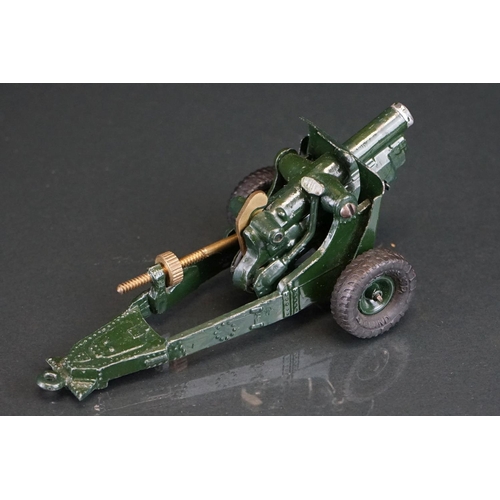 1066 - Boxed Britains No 1727 Royal Artillery Mobile Howitzer Unit diecast model, tread wear/damage, diecas... 