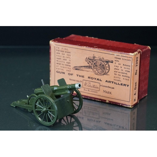 1068 - Five boxed Britains military models to include No 1728 Predictor, No 1731 Spotting Chair and Observe... 