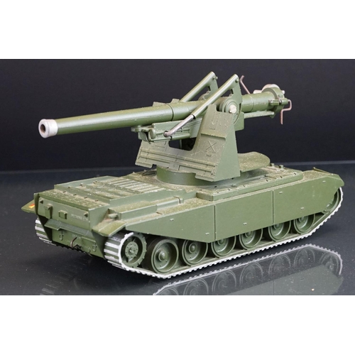 1070 - Boxed Britains Military Equipment 2175 Self Propelled 155mm Gun diecast model, vg with some paint ch... 