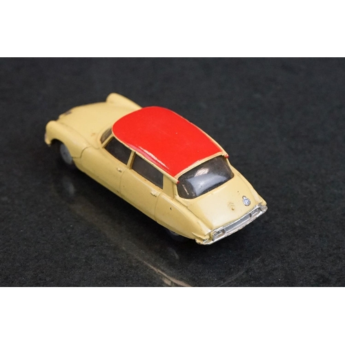 1324 - Five boxed Corgi diecast models to include 208S Jaguar 2.4 Litre Saloon in pale yellow, 210 Citroen ... 