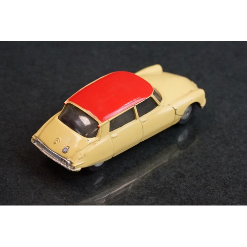 1324 - Five boxed Corgi diecast models to include 208S Jaguar 2.4 Litre Saloon in pale yellow, 210 Citroen ... 