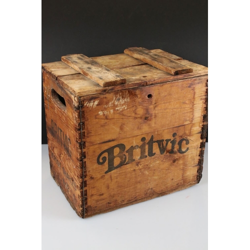 132 - Mid century Pine Advertising ' Britvic ' Six Bottle Crate with Lid, 34cm high x 36cm wide