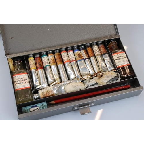 134 - Vintage boxed Winsor & Newton japanned tin colour box with contents, together with a boxed set of De... 