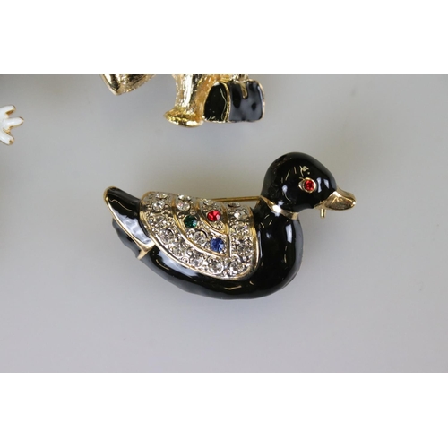 151 - Six Costume Jewellery Brooches including Enamel Duck, Teddy, Dog and Clown plus Gilt Teddy Bear