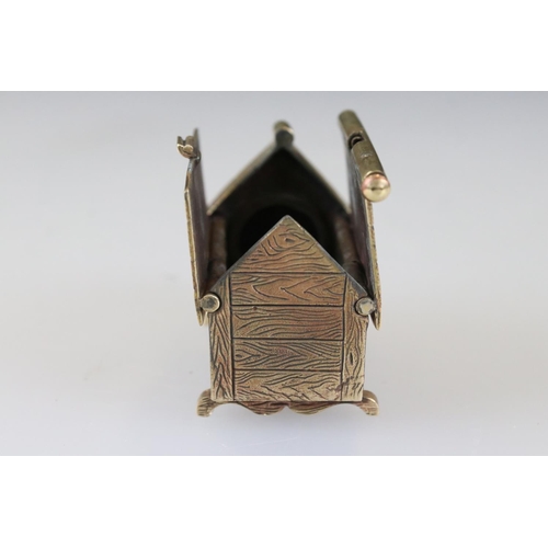 172 - Brass vesta case in the form of a dog kennel