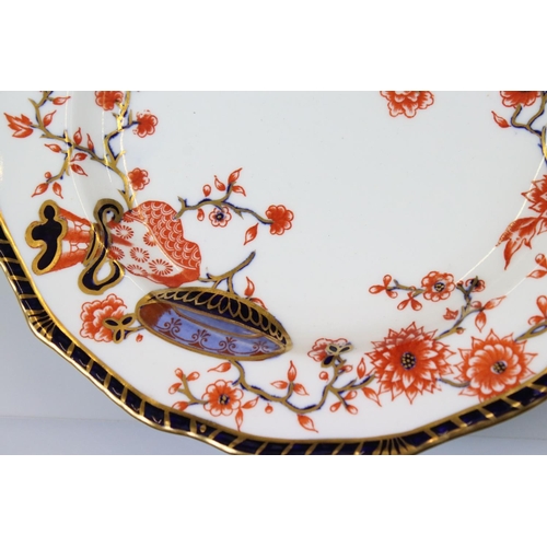 63 - Five 19th century Crown Derby ' Haddon ' Blue and Red Plates, 23cm diameter together with Serving Pl... 