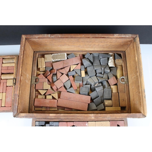 359 - An early 20th century boxed block construction set in original box with makers label.