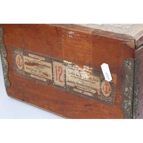 359 - An early 20th century boxed block construction set in original box with makers label.