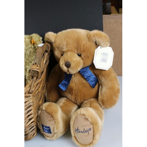 370 - A small collection of collectable teddy bears to include Steiff and Hamley's examples.